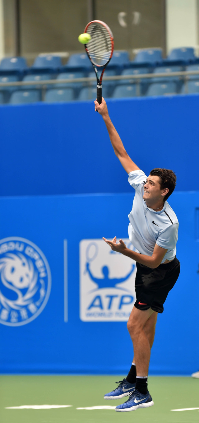 与中卫形成 与中卫形成