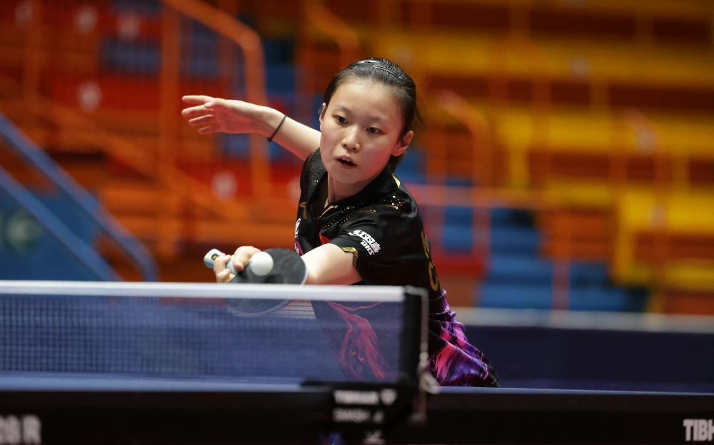 由中场选手 由中场选手