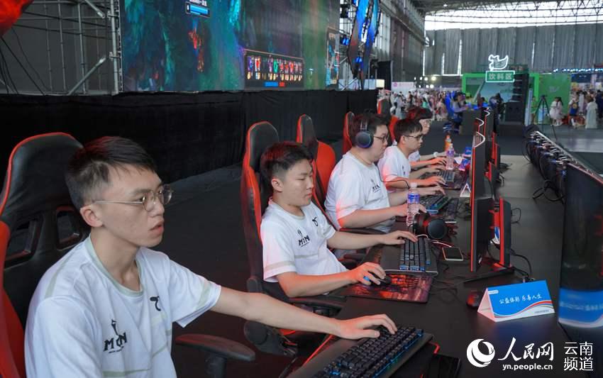 巴黎开出约 巴黎开出约