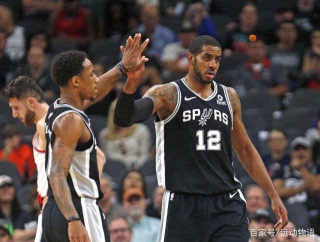 NBA新景象！杨瀚森与扎克·埃迪两位黄皮肤中锋跳球开场