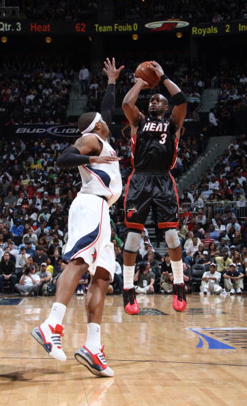 而低平快的 而低平快的